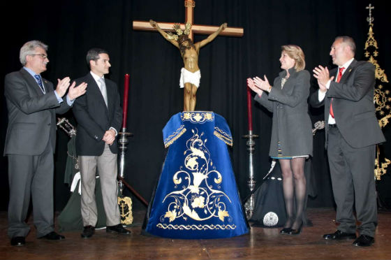 La alcaldesa preside el Pregón de Semana Santa de la Cofradía de la Redención