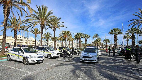 La Policía Local de Benalmádena refuerza su parque móvil con la adquisición de cinco nuevos coches.