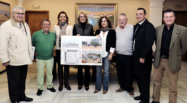 La Alcaldesa presenta el proyecto de remodelación de la Plaza Olé, que ha contado con el consenso de vecinos y empresarios de la zona