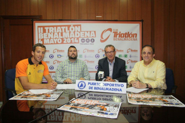 Francisco Salido presenta el II Triatlón de Benalmádena