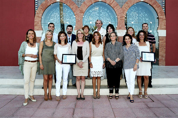 La alcaldesa preside el acto de reconocimiento a 'Gente Necesaria' de la Asociación Española Contra el Cáncer