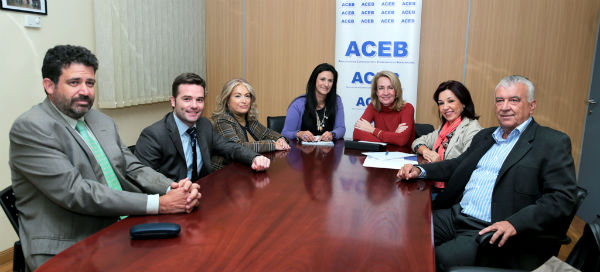 El Ayuntamiento y la Aceb se comprometen a seguir trabajando juntos en la promoción del tejido comercial y empresarial local
