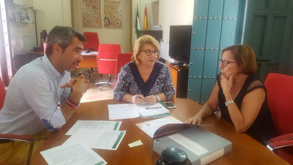 El Alcalde de Benalmádena y la Concejala de Cultura mantienen una reunión con la Directora General de Bienes Culturales y Museos de Andalucía para la puesta en valor de los Yacimientos Arqueológicos del Municipio