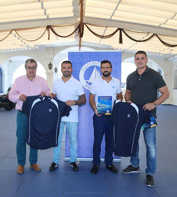 El Concejal de Deportes y el Gerente del Puerto reciben al equipo de Taekwondo de Benalmádena que participará en el Campeonato del Mundo