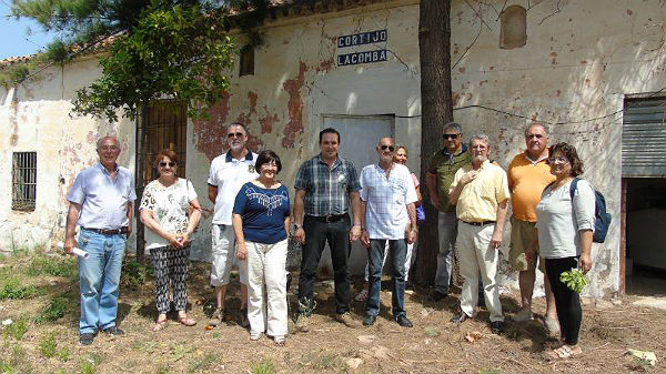 El Edil Enrique García visita el Cortijo La Comba, donde se proyecta la creación de huertos ecológicos urbanos