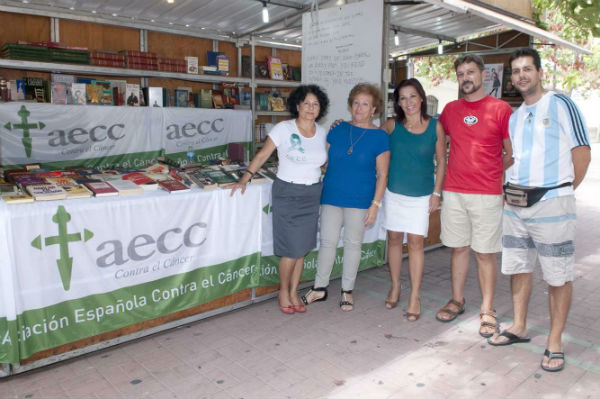 El Mercado Comercial dle Libro de Benalmádena alcanza su ecuador con éxito de participación