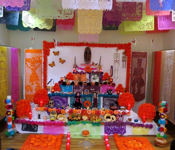 ALTAR DE DIFUNTOS MEXICANO.