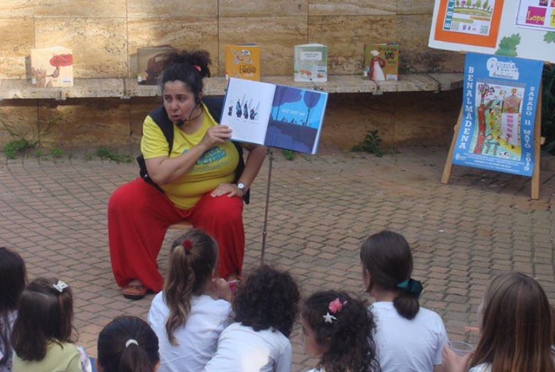 TARDES DE BIBLIOTECA EN EL PARQUE DE LA PALOMA