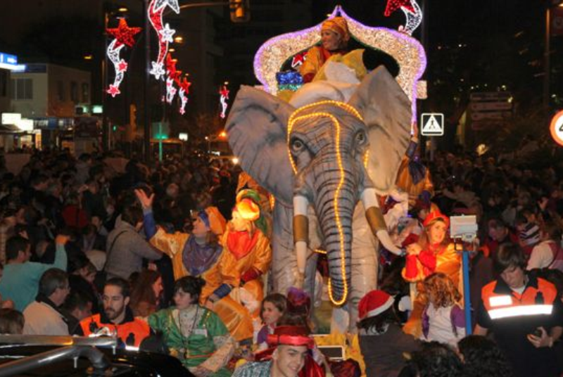 TRADITIONAL THREE MAGI PARADE