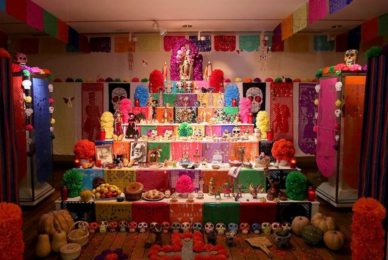 ALTAR DE MUERTOS MEXICANO.