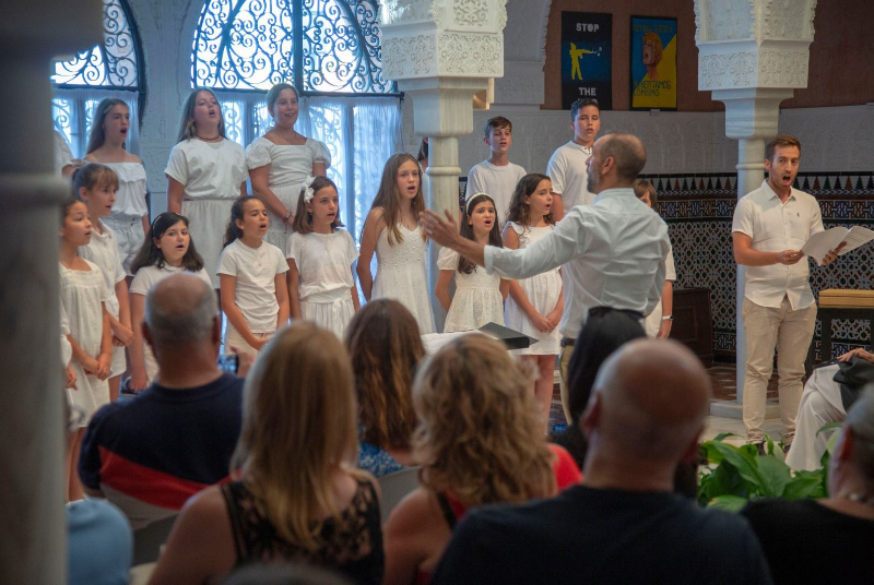 CORO DEL COLEGIO MIGUEL HERNÁNDEZ DE BENALMÁDENA 