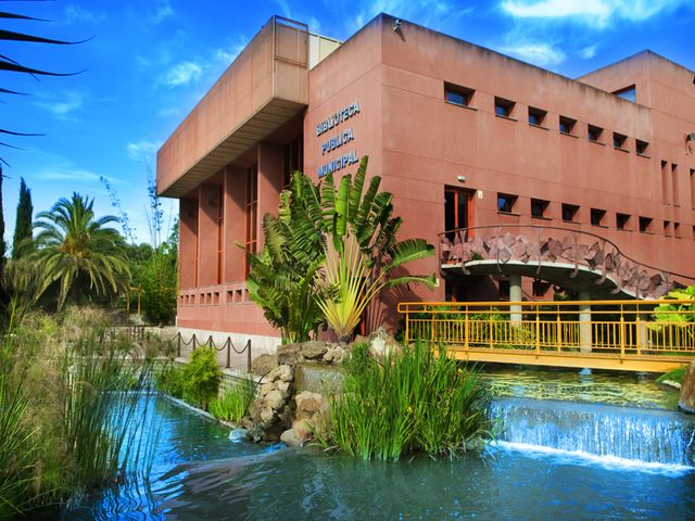 TARDES DE BIBLIOTECA EN EL PARQUE  DE LA PALOMA 