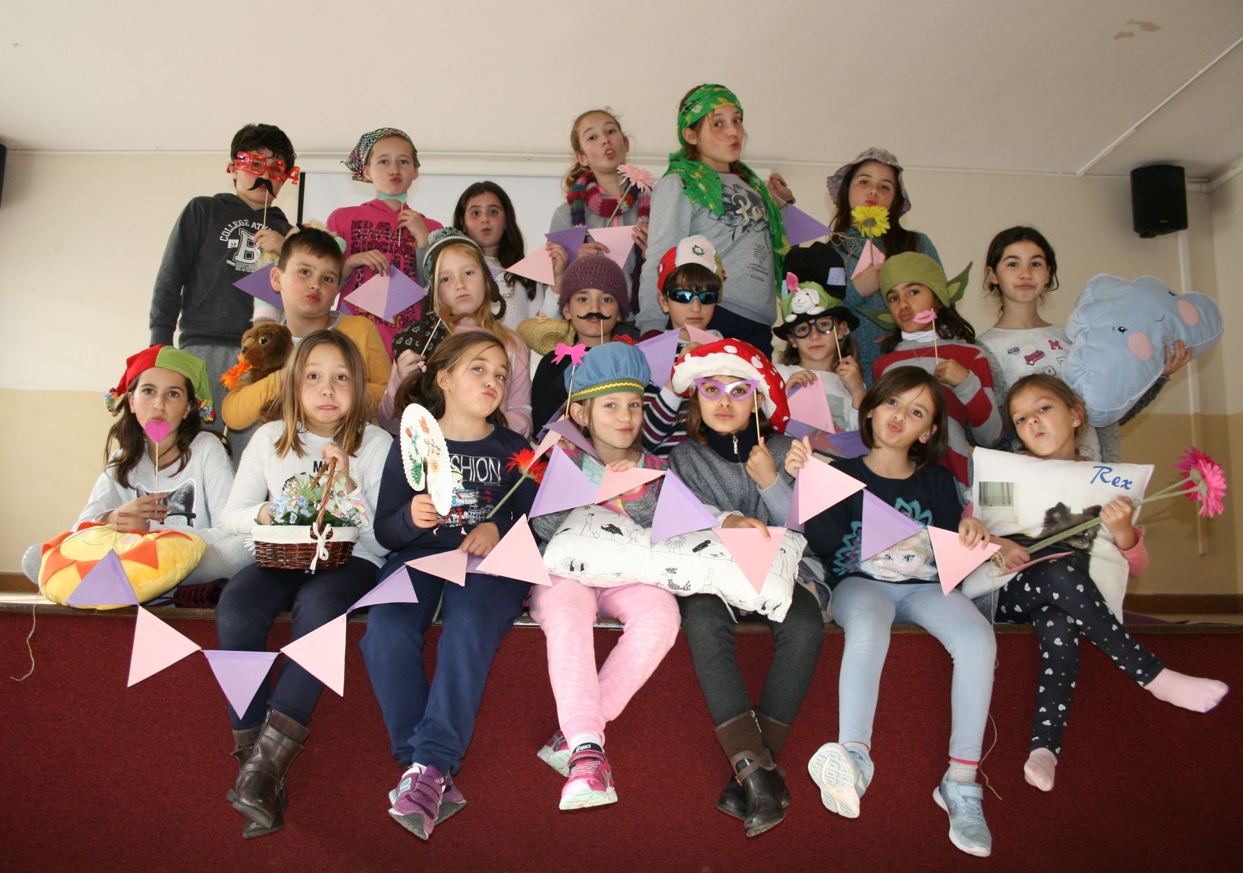 XXV Muestra de Teatro de Centros Docentes y Aficionados. 'Toc, Toc, ¿Quién Es?