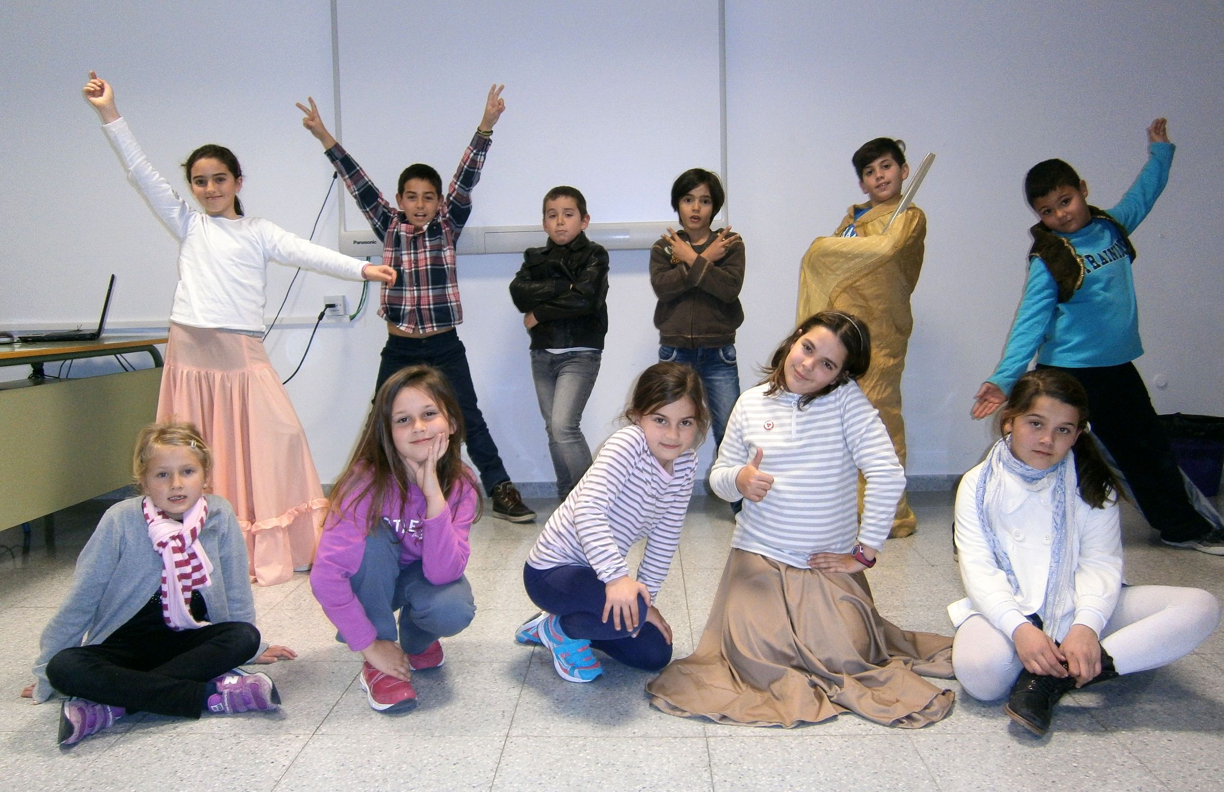 XXII Muestra de Teatro de Centros Docentes: CEIP La Leala 'Un pequeño mundo musical'